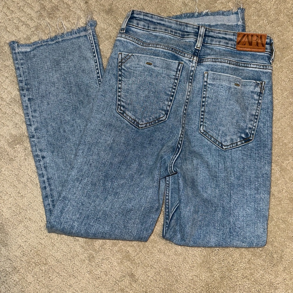 Zara Straight Leg Raw Hem Dark Acid Wash Blue Denim Jeans size 2